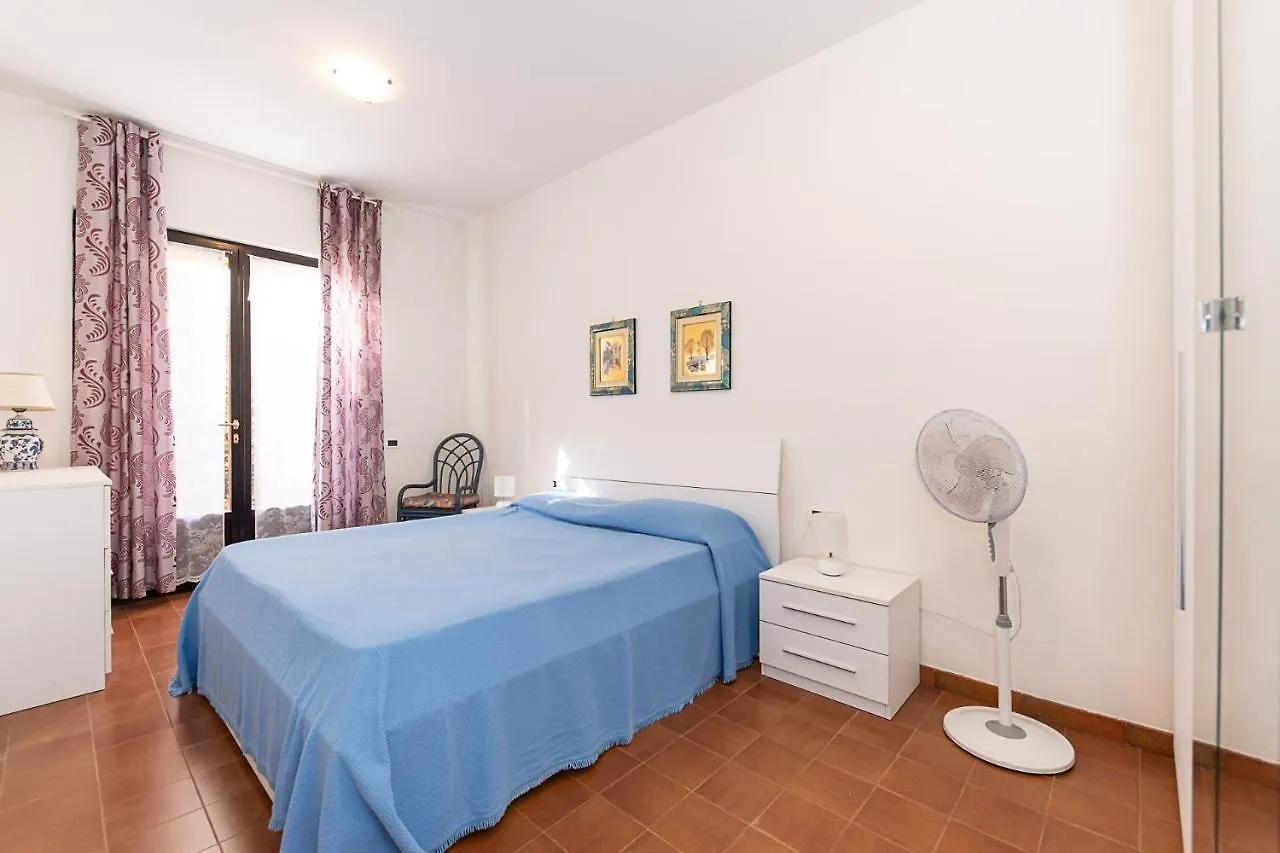 Corte Del Conte Porto Azzurro 0*,  Italia